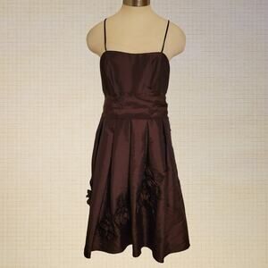 Watters and Watters Spaghetti Strap Applique Rose Pleated Evening Dress Womens 8